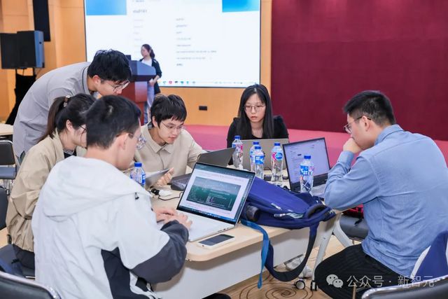 DeepSeek算力卡脖子高校AI研究遇瓶颈？华为联合15校给出最强解法(图9)