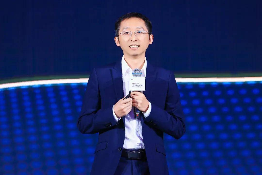 三类不同身份的“开发者”在昇腾CANN的土壤上种下了繁荣之花