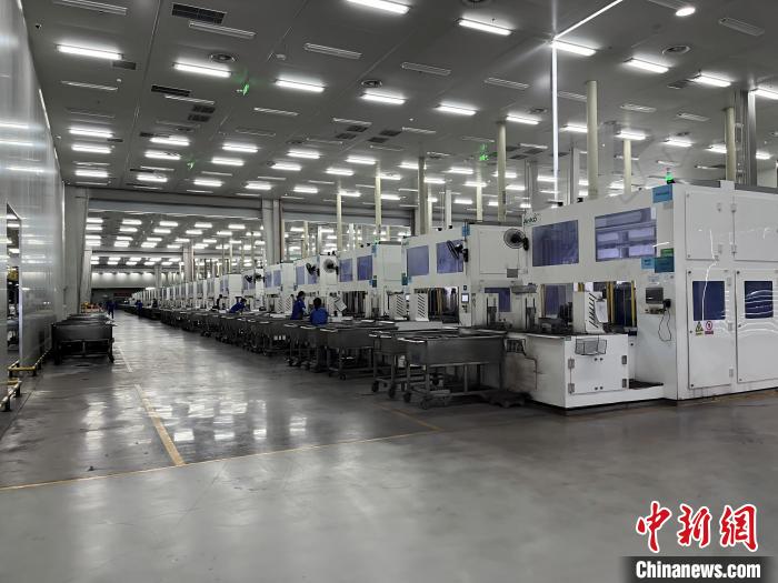 九游体育科技：中国光伏产业跃迁：从世界工厂到全球技术枢纽(图1)