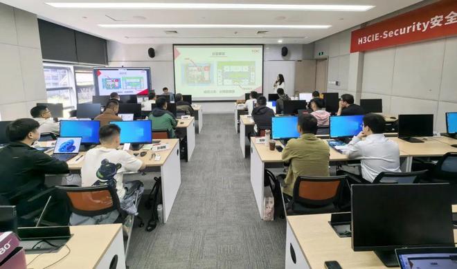 九游体育：聚龄高科技电子WMS用户新华三升级技术赋能与服务革新双轮驱动(图1)