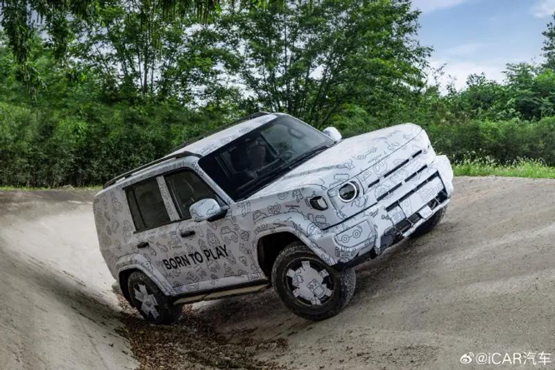 iCARV27首发亮相增程动力定位中大型越野SUV(图4)
