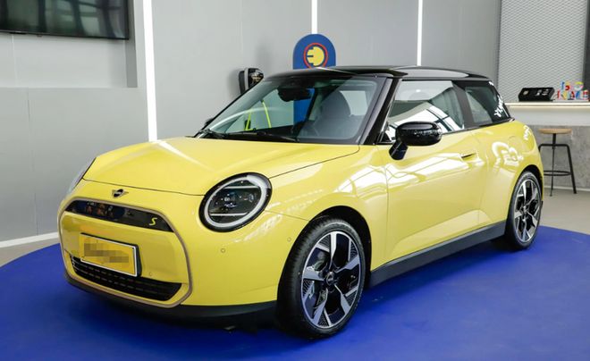 新车｜限时优惠56万2+2四座布局电动MINICOOPER1538万起售(图1)