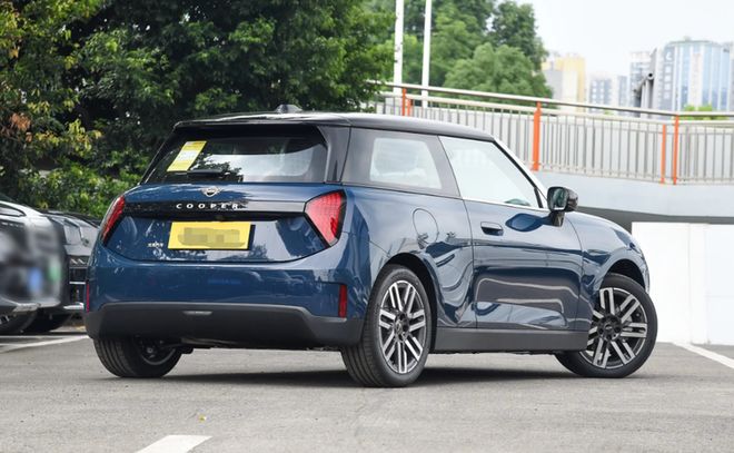 新车｜限时优惠56万2+2四座布局电动MINICOOPER1538万起售(图4)