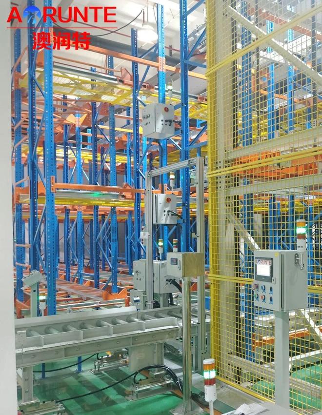 九游体育：重庆某大型制药集团四向穿梭车+AGV智能仓储搬运机器人解决方案