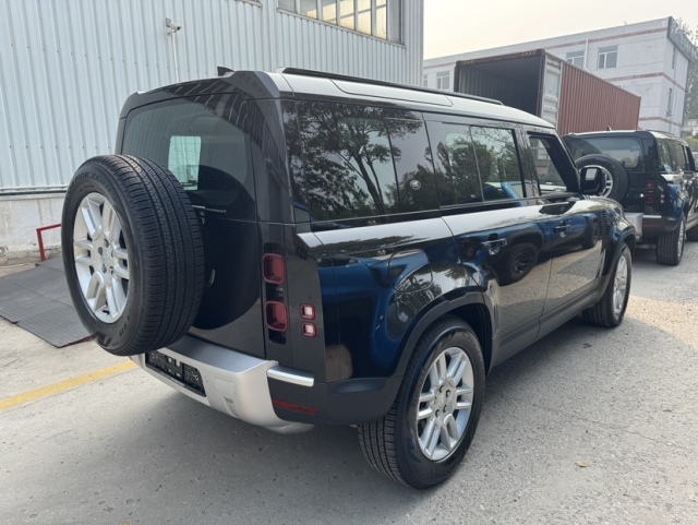 九游智能体育科技：2024款路虎卫士110四门30T柴油D250S港口最新报价已出(图2)