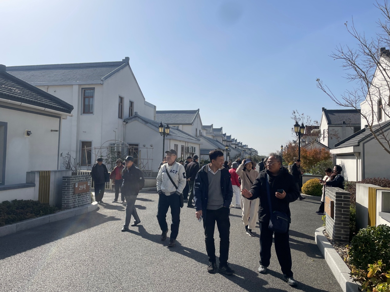 学校举办学习贯彻党的二十届四中全会精神离退休党支部书记实践培训班(图2)
