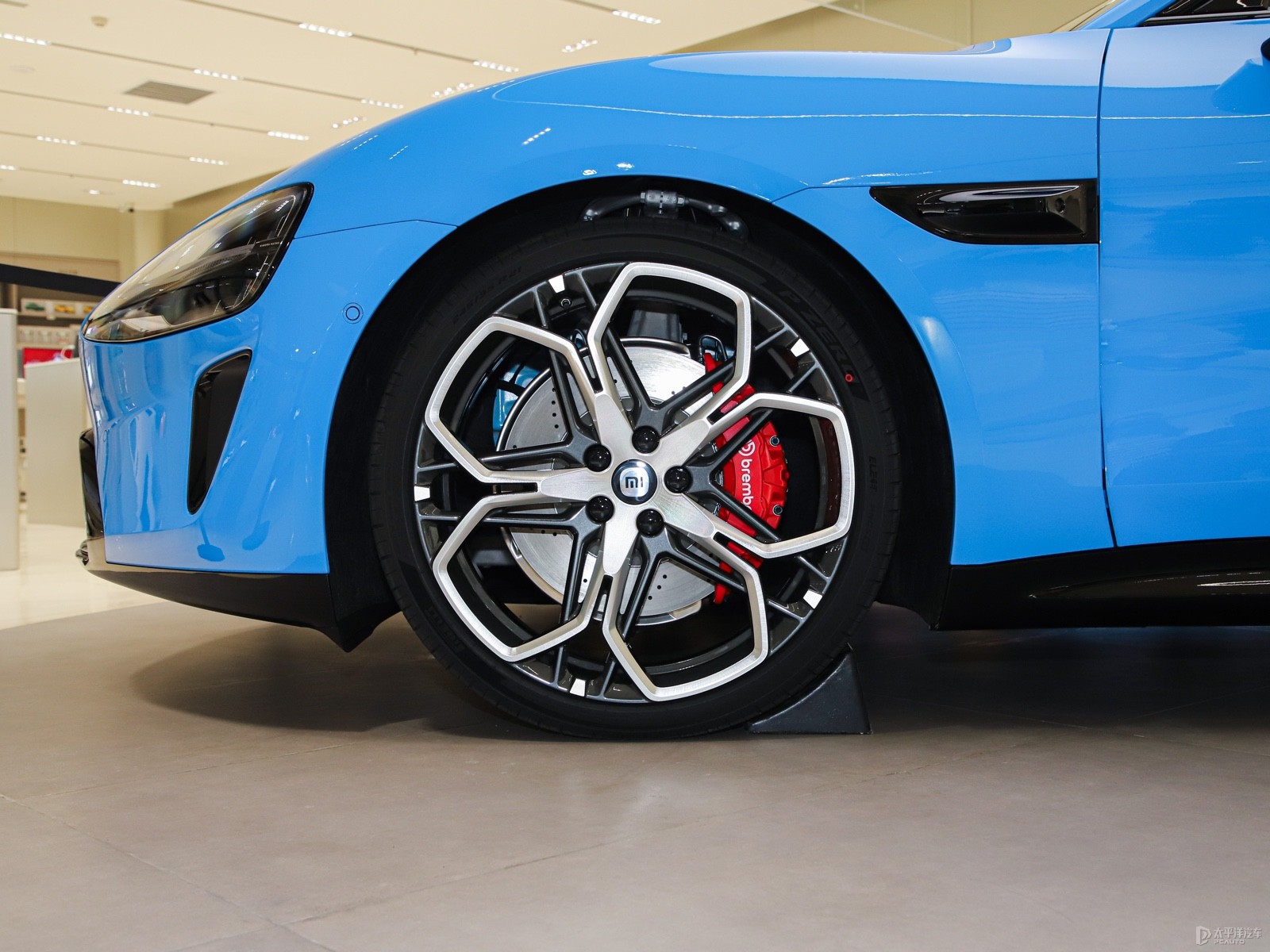 预售2299万元起新一代SU7实车到店预计4月上市(图5)