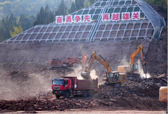 九游智能体育科技：渝黔背靠背联网工程复工场地平整加速推进(图2)