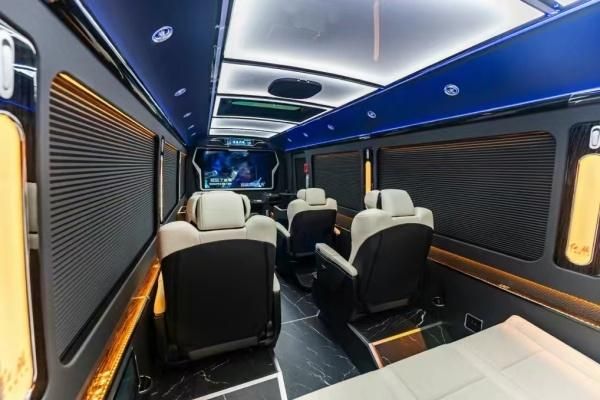 北京红旗国悦改装厂国内最大红旗国悦改装4S店(图3)