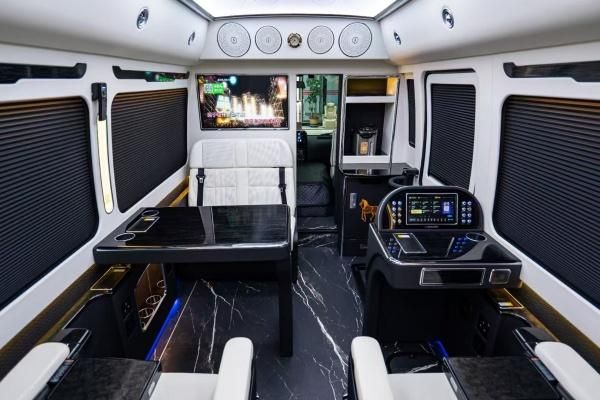 北京红旗国悦改装厂国内最大红旗国悦改装4S店(图6)