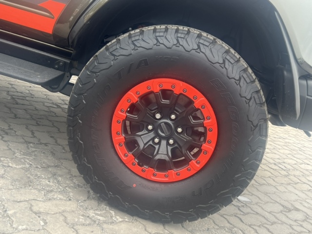 九游体育科技：2025款福特烈马30T猛禽版最新售价99万可分期全国落户(图5)