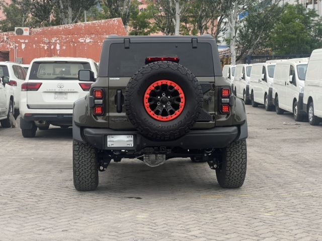 九游体育科技：2025款福特烈马30T猛禽版最新售价99万可分期全国落户(图4)