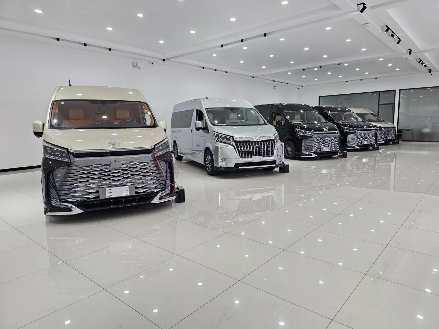 九游体育：丰田海狮9座价格丰田海狮6座卫生间版报价现车资源(图1)