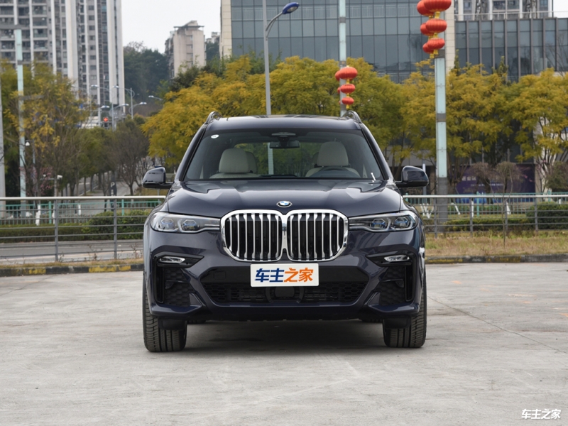 九游智能体育科技：全新宝马X7终于亮相全尺寸SUV外观霸气十足(图3)