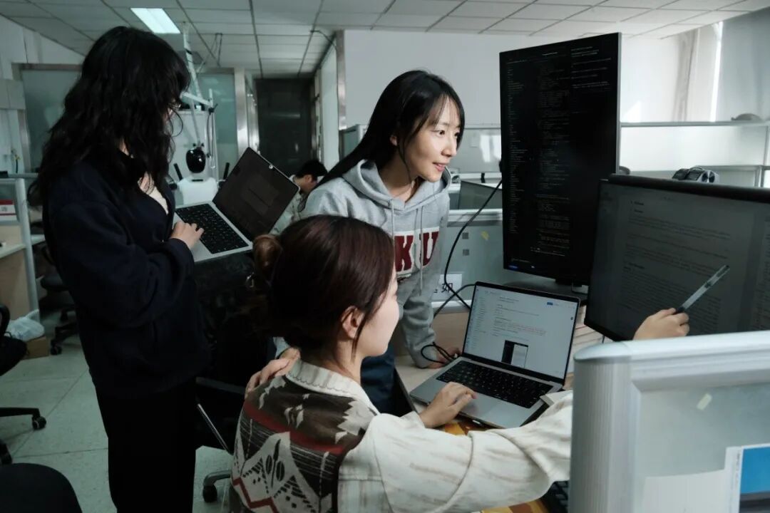 九游智能体育科技：仉尚航：一夜站票来北大的女孩17年后成为AI科学家(图7)