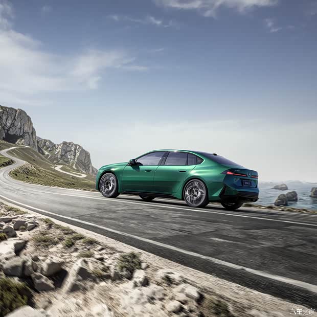 中国专属！多项智能科技配置一文看懂全新宝马i3长轴距版首发(图12)