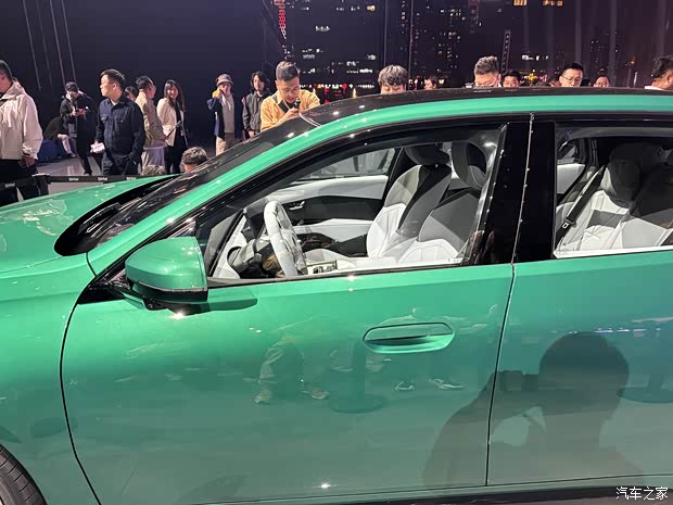 中国专属！多项智能科技配置一文看懂全新宝马i3长轴距版首发(图17)