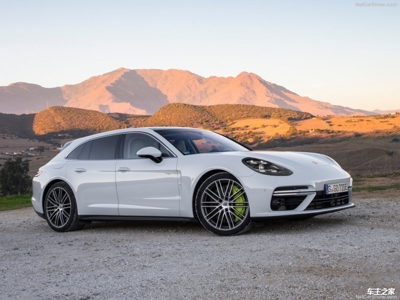 最强四座车44秒破百解析2024款保时捷PanameraE-Hybrid(图1)