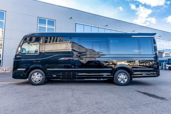 九游体育：12座红旗国悦现车报价红旗国悦QM7价格及图片(图4)